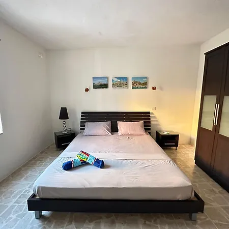 公寓 F6 Near The In *